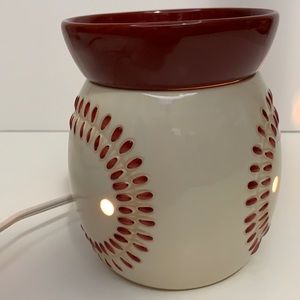 Scentsy Baseball Full Size Warmer & 3 Scents
